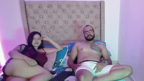 thiagoyesmeralda online show from November 14, 3:52 am