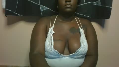 Snapshot of thick_godess chatting on October 22, 10:07 am thick_godess online show from October 22, 10:07 am