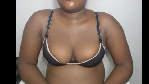 thickebonny7 online show from March 21, 9:14 am