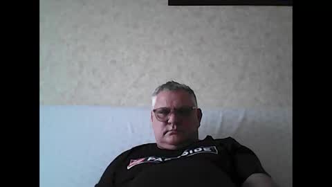 Thierrysymp online show from October 23, 4:19 pm