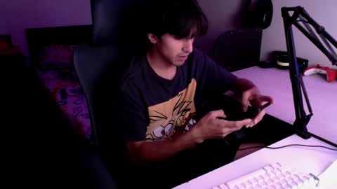 Snapshot of thieves_us chatting on February 22, 5:44 am thieves_us online show from February 22, 5:44 am