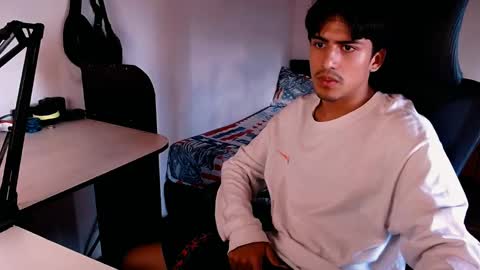 Snapshot of thieves_us chatting on January 14, 8:48 pm thieves_us online show from January 14, 8:48 pm