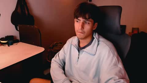 Snapshot of thieves_us chatting on December 27, 1:07 pm thieves_us online show from December 27, 1:07 pm