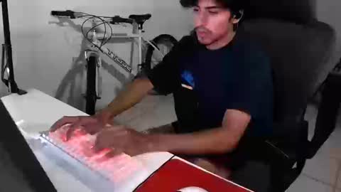 Snapshot of thieves_us chatting on September 19, 11:30 pm thieves_us online show from September 19, 11:30 pm