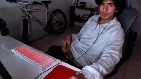 Snapshot of thieves_us chatting on September 29, 10:25 am thieves_us online show from September 29, 10:25 am