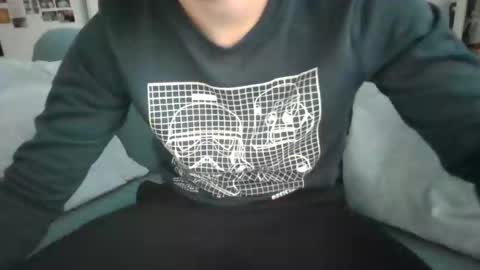 Snapshot of thinboy2 chatting on December 9, 2:06 pm Thinboy2 online show from December 9, 2:06 pm