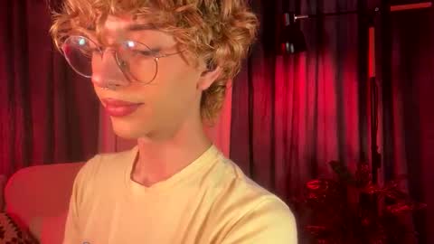 Damiano online show from April 28, 8:35 pm