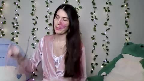 thistlefernsby online show from January 7, 7:41 pm