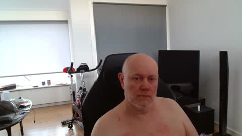 thomas315627 online show from May 19, 7:15 am