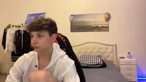 Thomas Hill online show from October 5, 9:22 pm