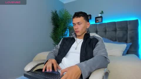 Thomas online show from March 2, 1:18 pm