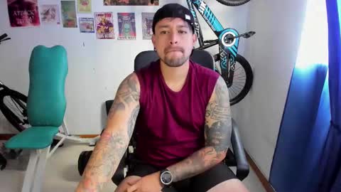 Thomas online show from November 26, 6:37 pm