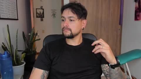 Thomas online show from December 16, 7:31 pm