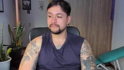 Thomas online show from December 15, 6:48 pm