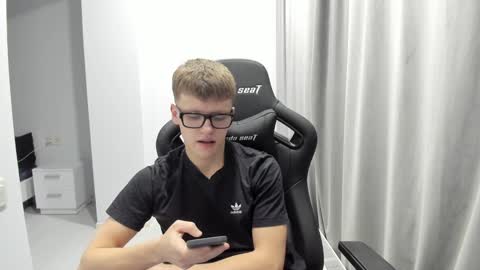 Tomas online show from January 29, 10:32 pm