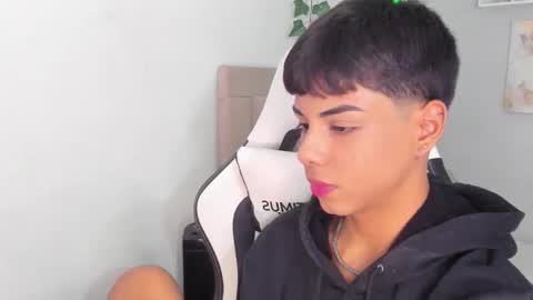 Thomas online show from October 29, 7:32 am