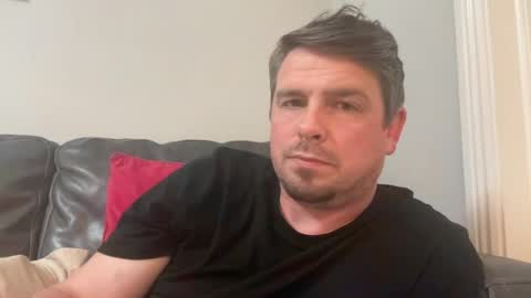 thomisfra online show from August 9, 8:46 pm