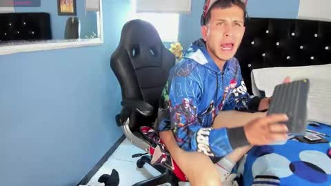 Thonixxx mr online show from February 28, 5:39 pm