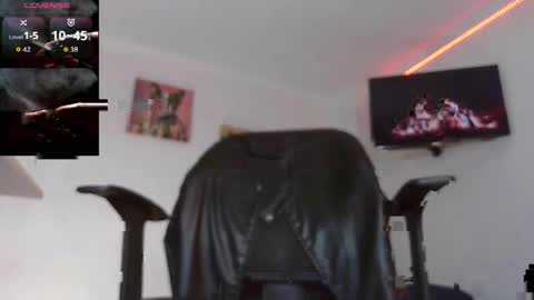 thonydupont online show from April 18, 9:48 pm