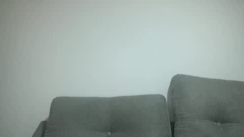 Snapshot of throwawayyourgun chatting on January 20, 6:53 pm Luka online show from January 20, 6:53 pm