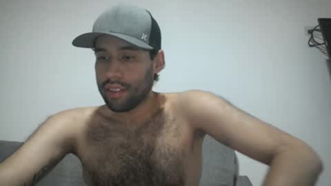 Snapshot of throwawayyourgun chatting on January 31, 3:11 pm Luka online show from January 31, 3:11 pm