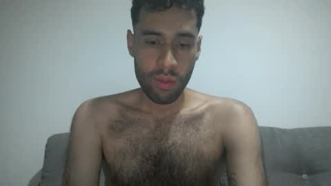 Snapshot of throwawayyourgun chatting on March 6, 10:47 pm Luka online show from March 6, 10:47 pm