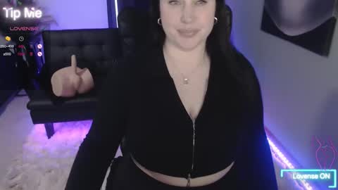 Tia Bella online show from January 10, 9:09 pm