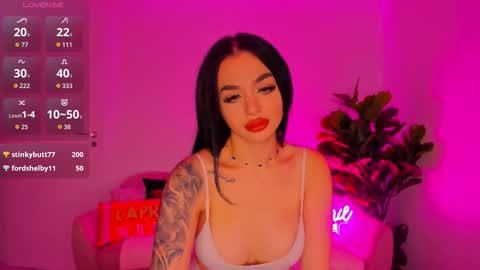 tiabelle online show from November 2, 9:15 pm