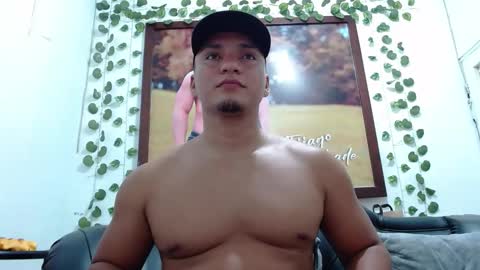 Snapshot of tiago__andrade chatting on September 18, 2:37 am tiago andrade online show from September 18, 2:37 am