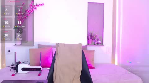 Snapshot of tiana_glow chatting on October 5, 12:41 am tihana online show from October 5, 12:41 am