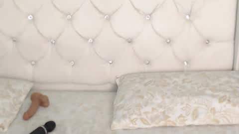 Snapshot of tiana_scot chatting on September 13, 3:03 pm LIA online show from September 13, 3:03 pm