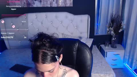 Snapshot of tiana_scot chatting on September 25, 1:07 pm LIA online show from September 25, 1:07 pm