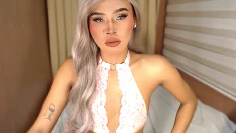 Snapshot of tiara_perezx chatting on September 26, 5:21 pm Sam online show from September 26, 5:21 pm