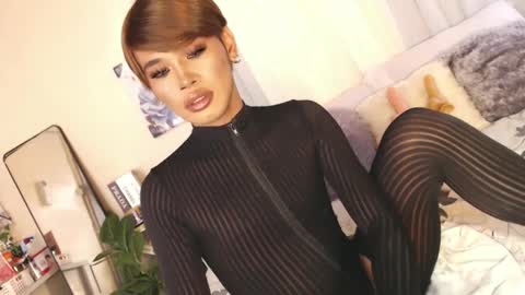 Snapshot of tiara_perezx chatting on February 8, 4:47 am Sam online show from February 8, 4:47 am