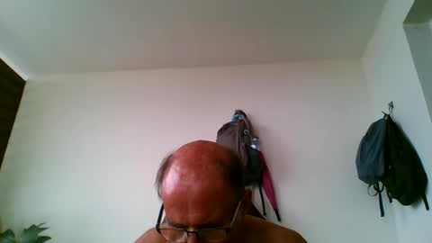 tiaretiareopui online show from December 31, 9:31 am