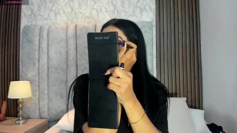 Snapshot of tifany__ross chatting on October 21, 8:23 pm Tiff3 online show from October 21, 8:23 pm