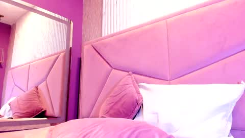 tifanysuarez online show from May 9, 2:17 am