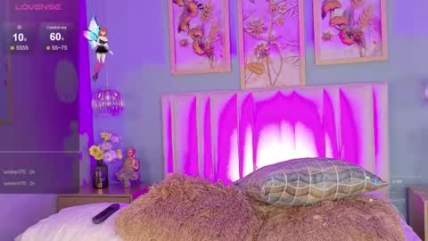 Tifanny  online show from November 26, 5:48 am