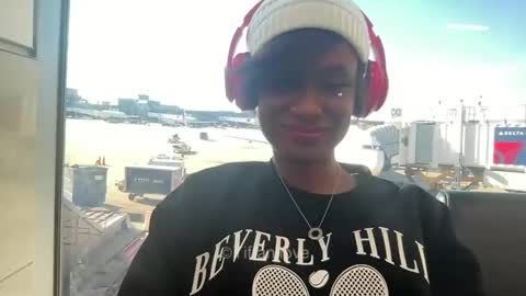 Snapshot of tiffanilove chatting on December 5, 7:33 pm Tiffani Love online show from December 5, 7:33 pm