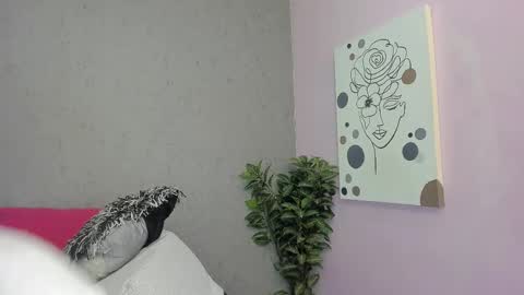 tiffany_mendez online show from March 17, 12:10 pm