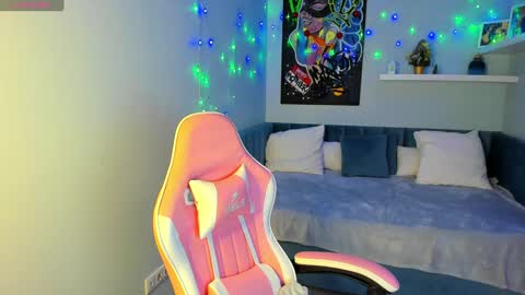 Tiffany online show from December 26, 8:18 am