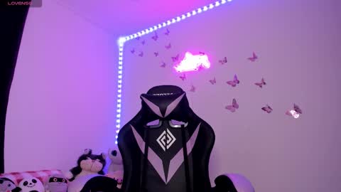 tiffany sofia online show from December 2, 9:13 pm