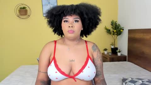 tiffanyebonny online show from April 22, 11:23 pm