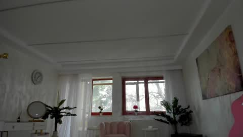 Tiffany Houston online show from February 27, 6:57 am