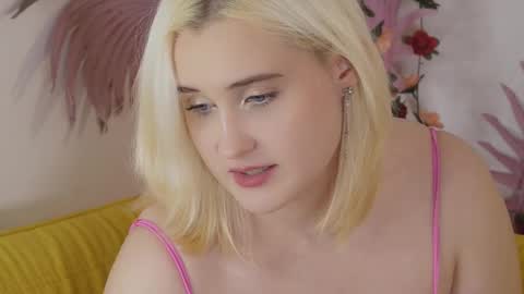 tiffanyjons online show from October 23, 5:36 pm