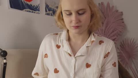 tiffanyjons online show from March 12, 5:07 pm