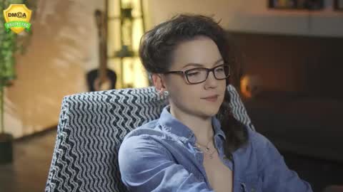 tiffanyriox online show from March 27, 1:11 am