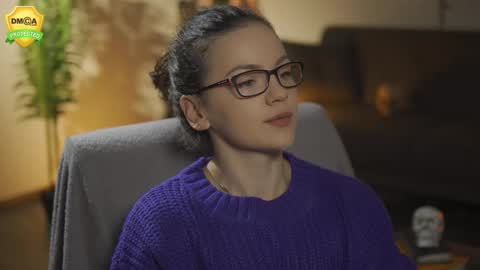 tiffanyriox online show from November 25, 1:48 am