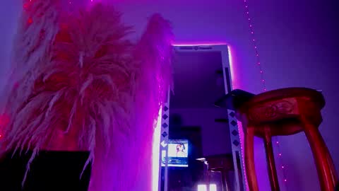 tiffanyy_deluxe online show from February 11, 5:39 pm