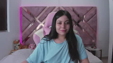 Ana online show from June 4, 8:04 pm